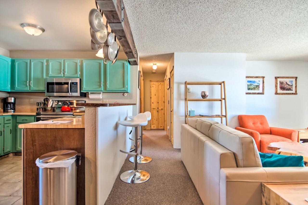 Updated Condo With Views And Deck Less Than 1 Mi To แกรนด์เลค ภายนอก รูปภาพ