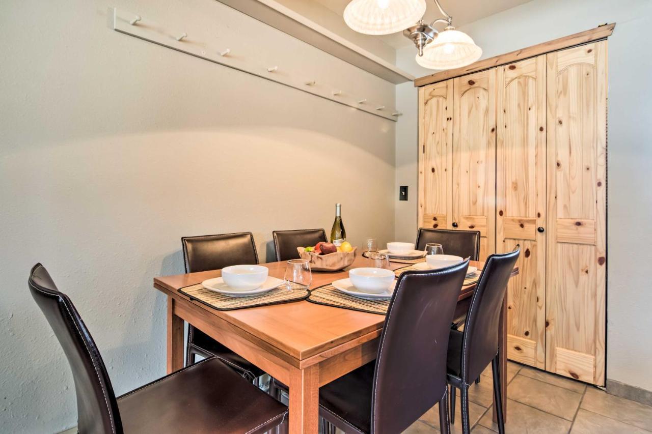 Updated Condo With Views And Deck Less Than 1 Mi To แกรนด์เลค ภายนอก รูปภาพ